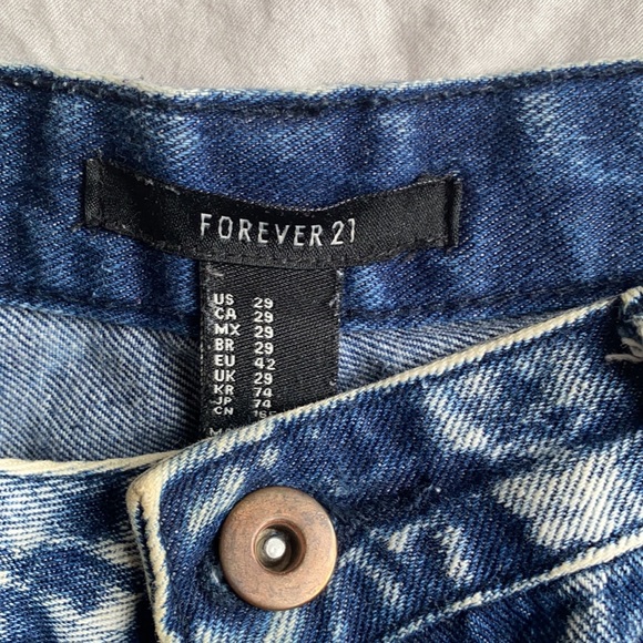 Forever 21 Acid Wash Denim Shorts - Picture 4 of 4